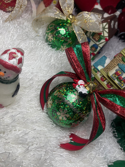 Green Christmas ornaments 🎄