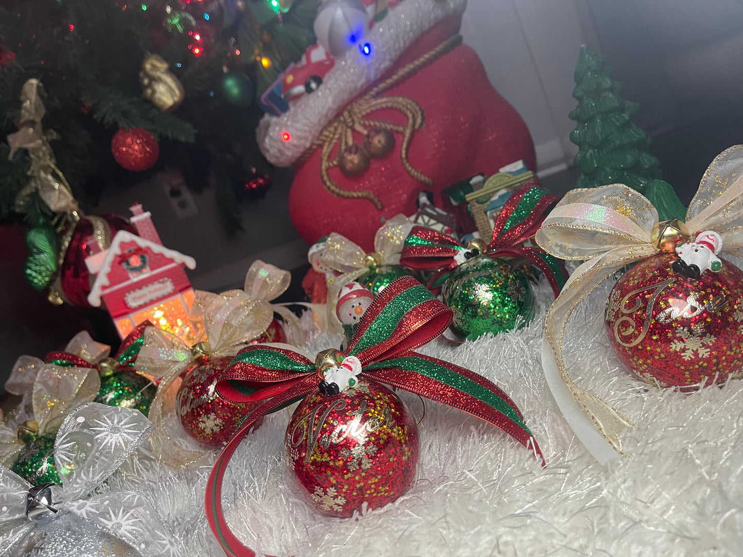 Red Christmas Ornaments🎄